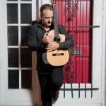 Hoy, «Entre cuerdas y amigos», habrá aluvión de artistas en el Municipal