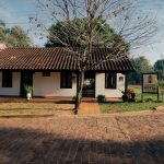 Un pueblo encantador de Misiones que se convirtió en hotel y que desafía el concepto de turismo