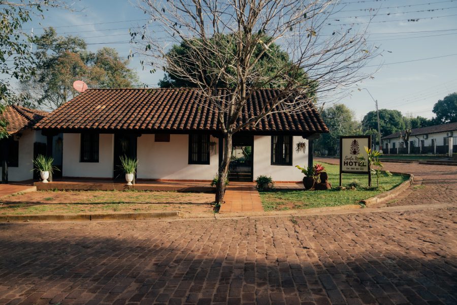 Un pueblo encantador de Misiones que se convirtió en hotel y que desafía el concepto de turismo